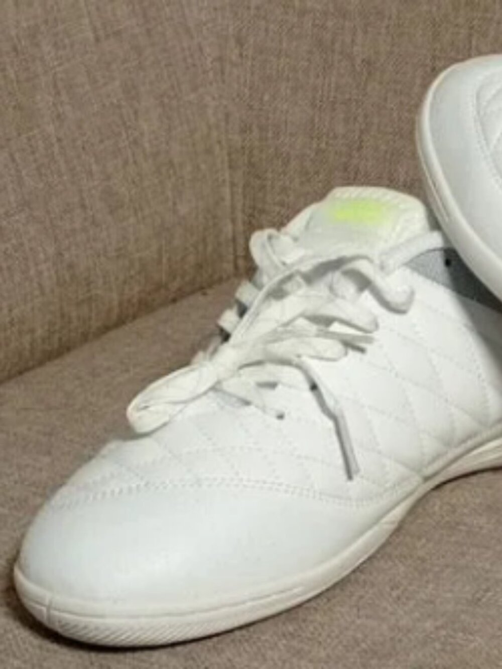 White Indoor Soccer Shoes Athletic Sneakers